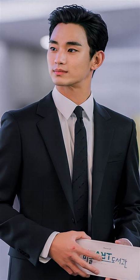 A Comprehensive Guide to Kim Soo Hyun and Kim Ji Won's Age Difference