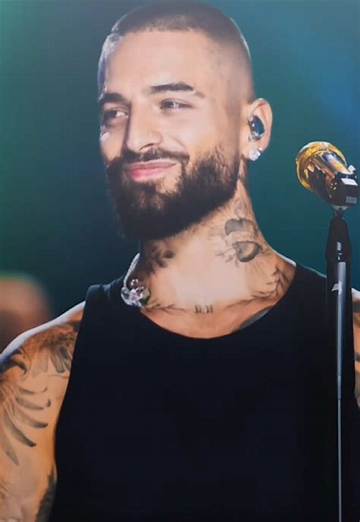 Captivating Performance: Maluma's Electrifying "El Paso" Tour