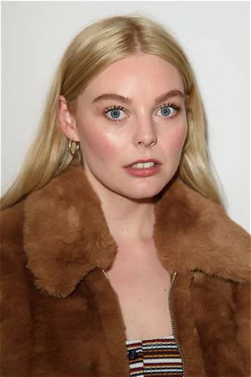 Nell Hudson Biography, Age, Height, Husband, Net Worth, Family