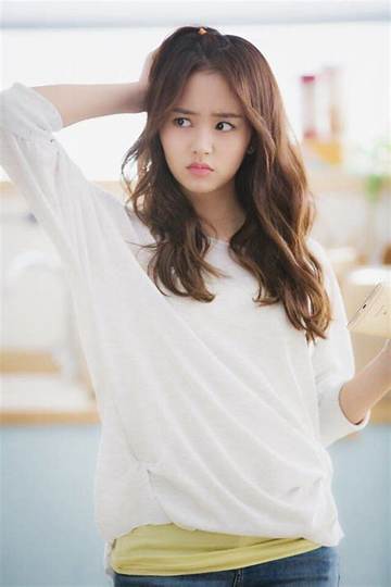 The Latest Scoop on Kim So Hyun and Park Bo Gum's Alleged Relationship